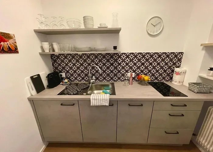 Garden Pool 梅拉诺